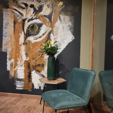 12 Personnes Proche Colmar * Niedermorschwihr