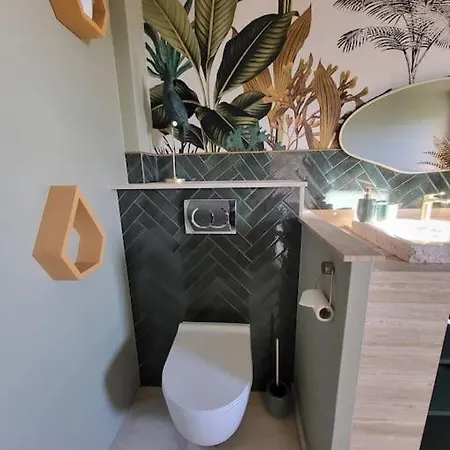 12 Personnes Proche Colmar